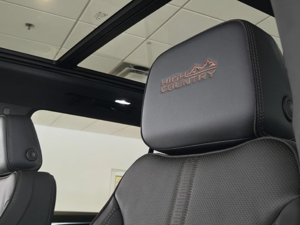 2026 Chevrolet Suburban High Country - Photo 30