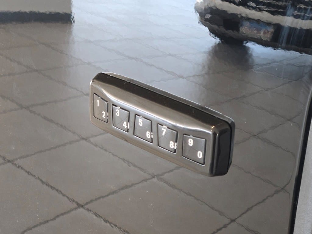 2025 CHEVROLET EXPRESS - Image 11