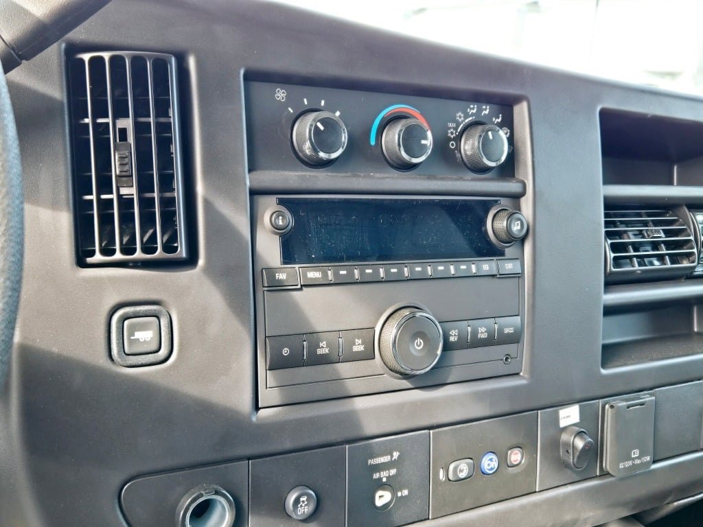 2024 CHEVROLET EXPRESS - Image 20