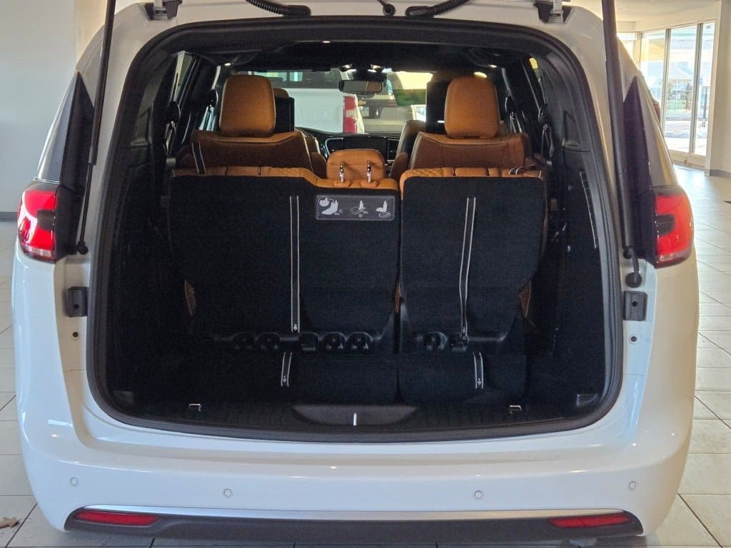 2021 CHRYSLER PACIFICA - Image 13