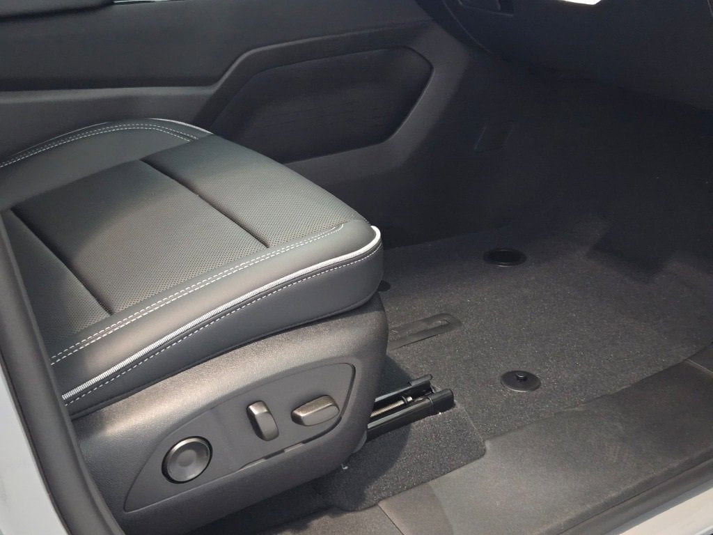 2026 CHEVROLET SILVERADO - Image 6