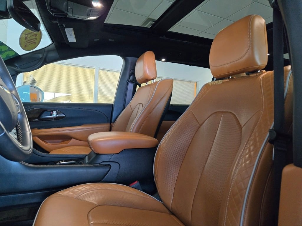 2021 CHRYSLER PACIFICA - Image 26