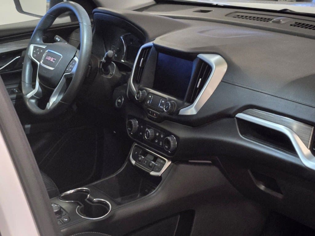 2023 GMC TERRAIN - Image 7