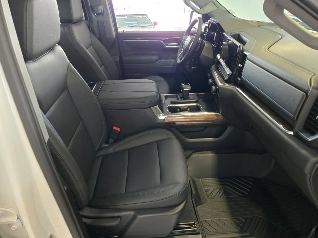 2026 Chevrolet Silverado 1500 LT Trail Boss - Photo 6