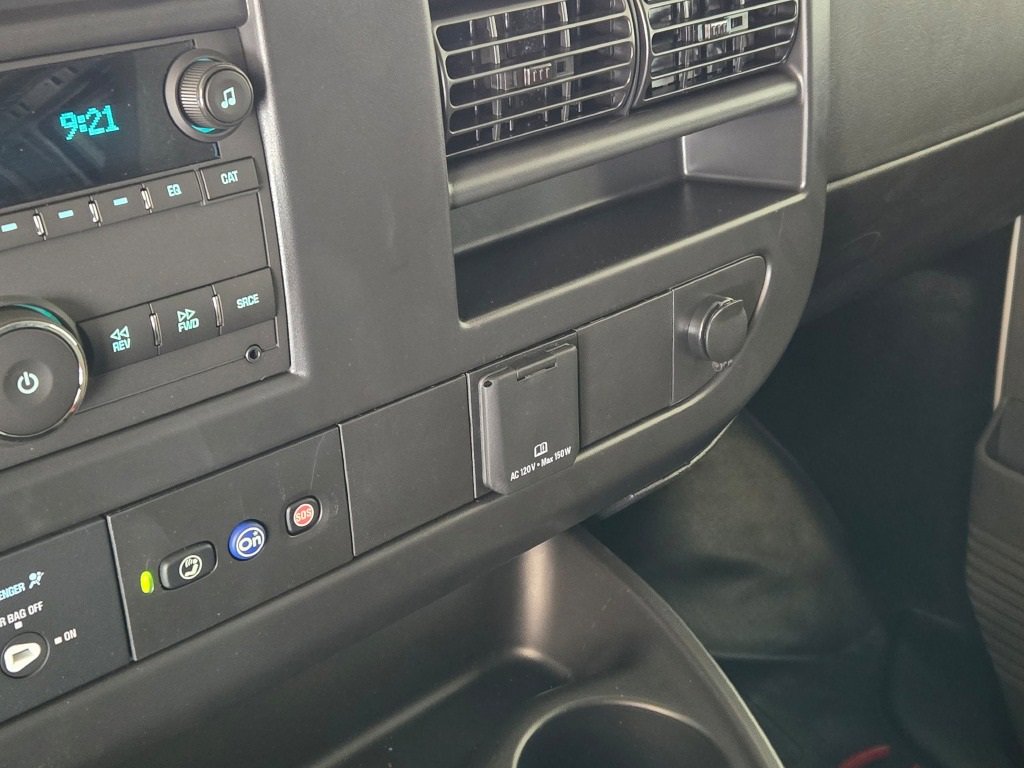 2025 CHEVROLET EXPRESS - Image 17