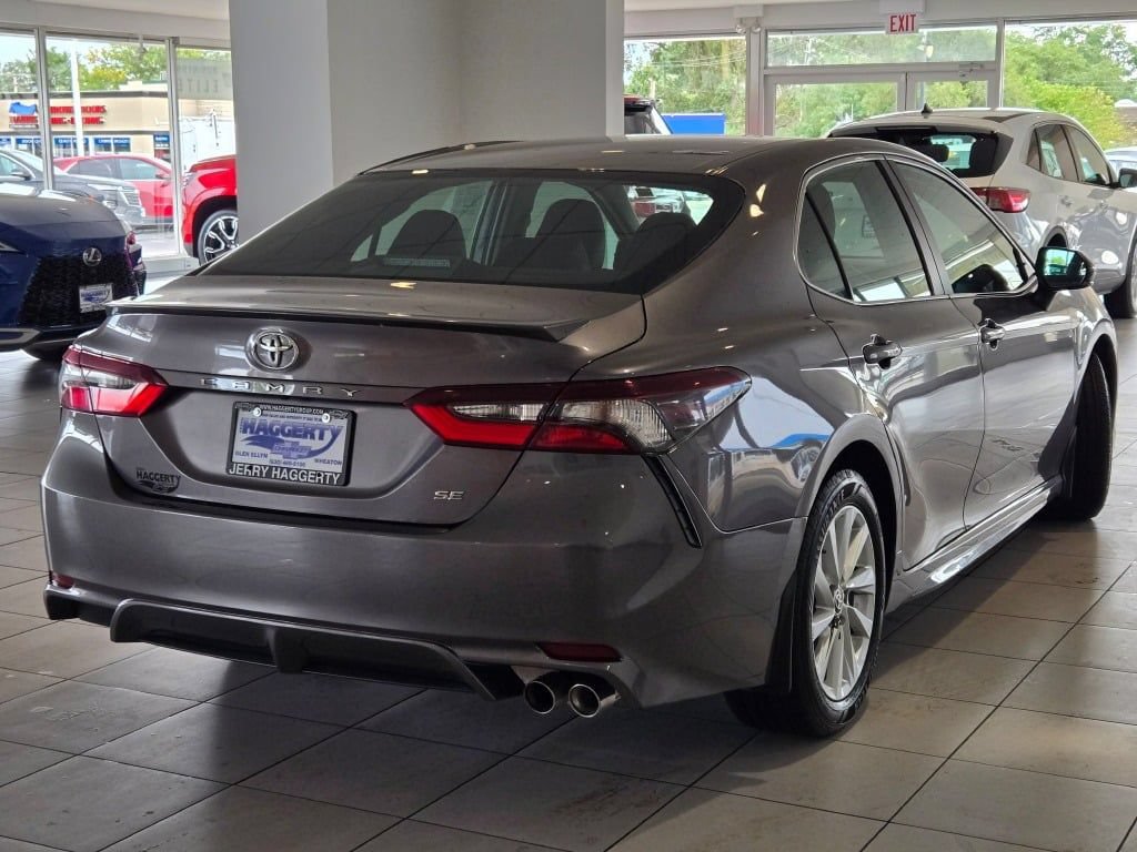 2024 Toyota Camry SE - Photo 11