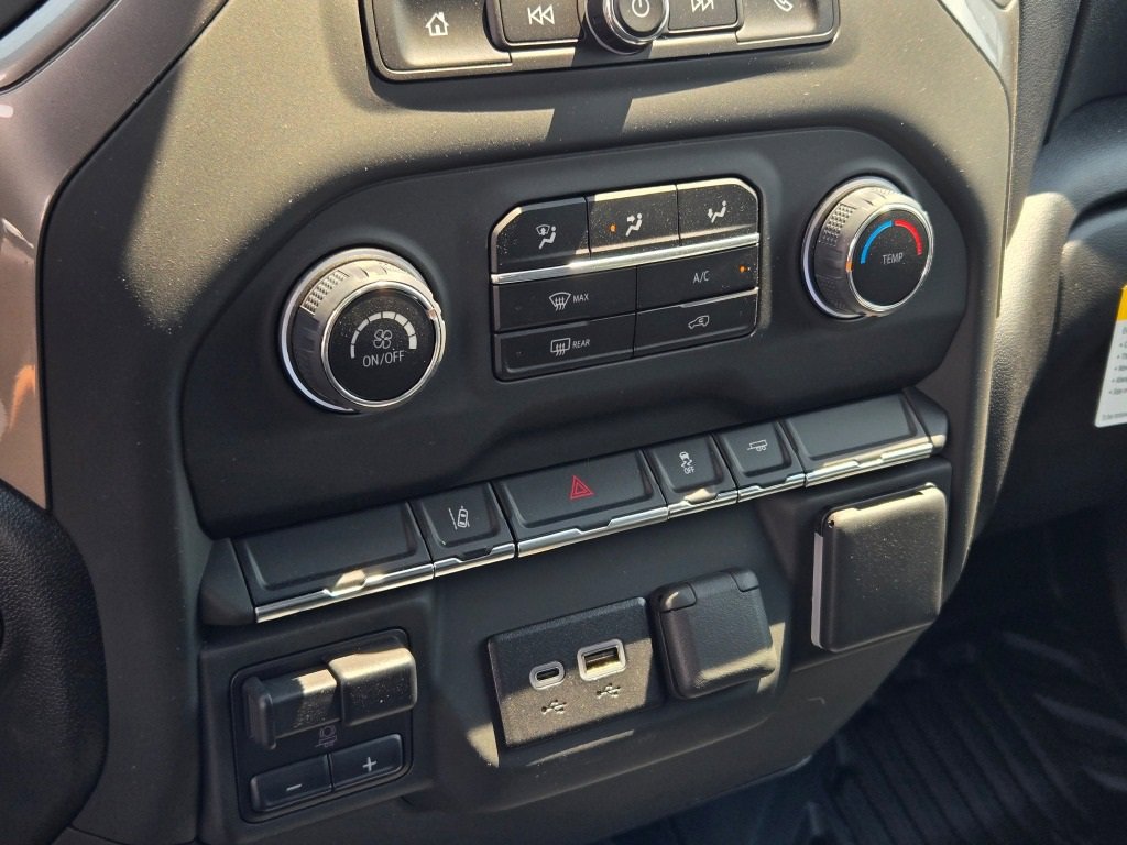 2024 CHEVROLET SILVERADO HD - Image 25