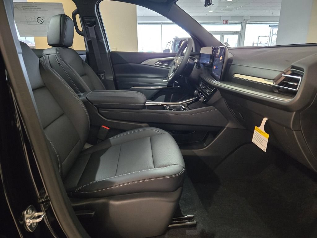 2026 Chevrolet Traverse LT - Photo 6