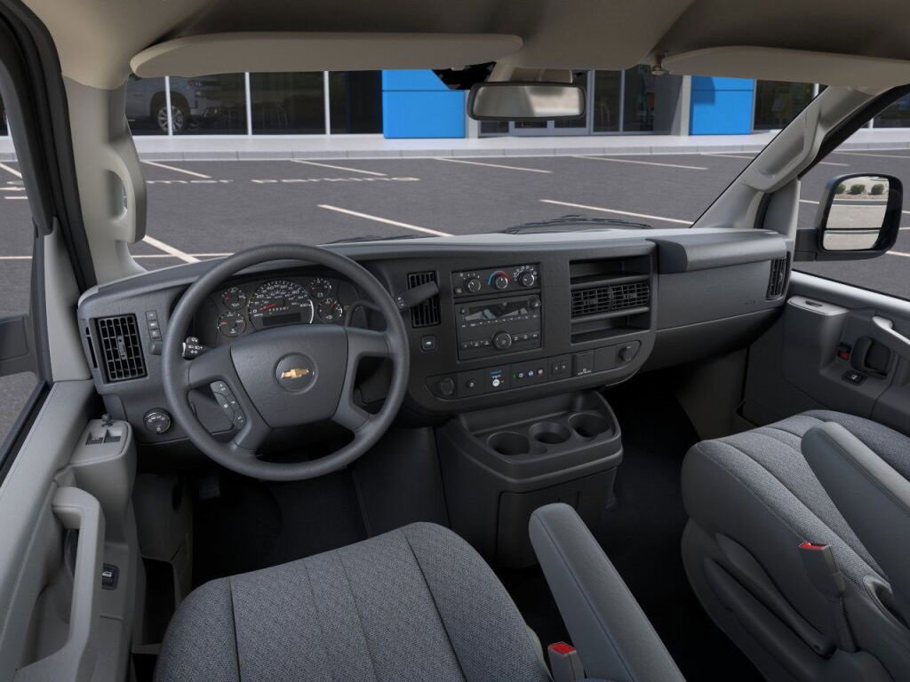 2025 CHEVROLET EXPRESS - Image 15