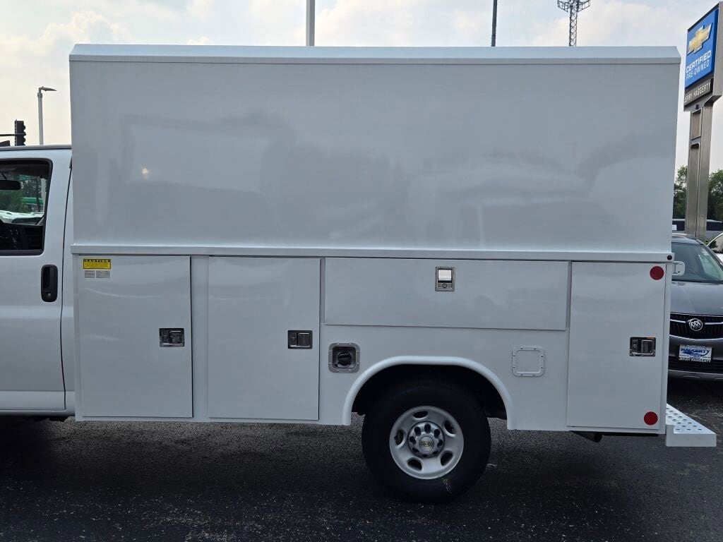 2025 CHEVROLET EXPRESS - Image 14
