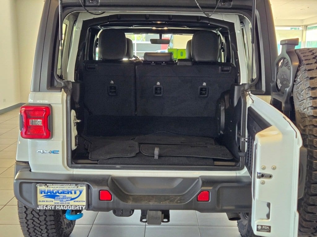 2022 JEEP WRANGLER - Image 10