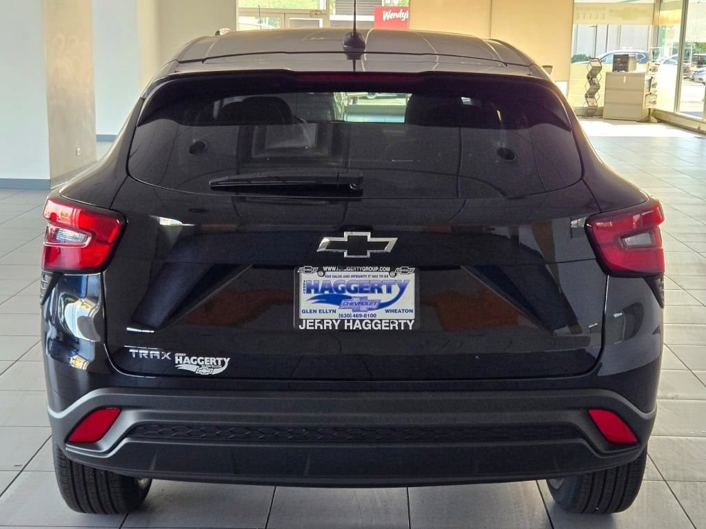 2026 Chevrolet Trax LS - Photo 10