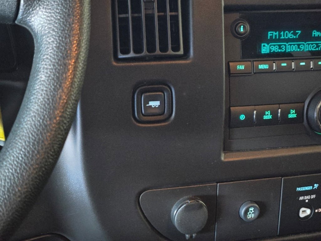 2024 CHEVROLET EXPRESS - Image 18