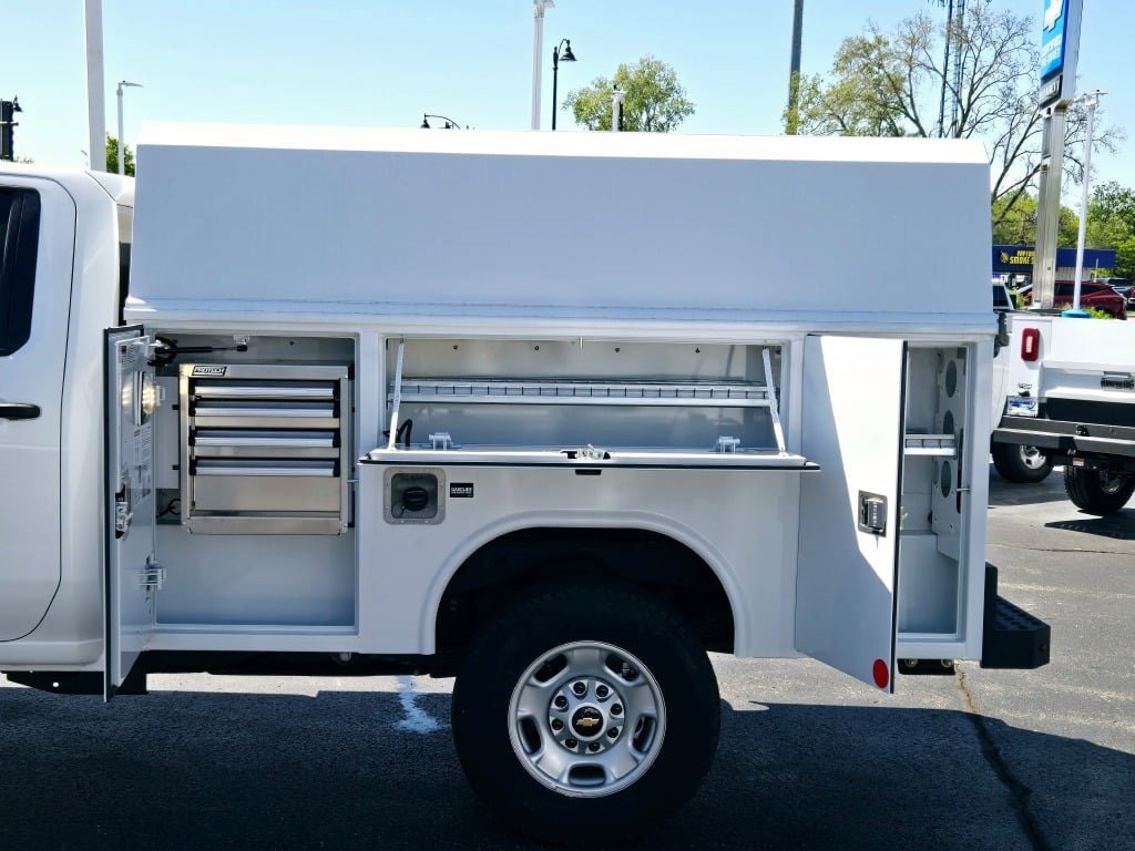 2024 CHEVROLET SILVERADO HD - Image 18