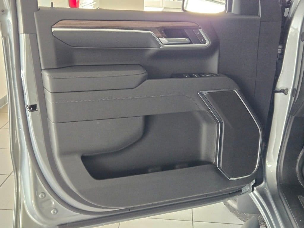 2026 Chevrolet Silverado 1500 RST - Photo 19