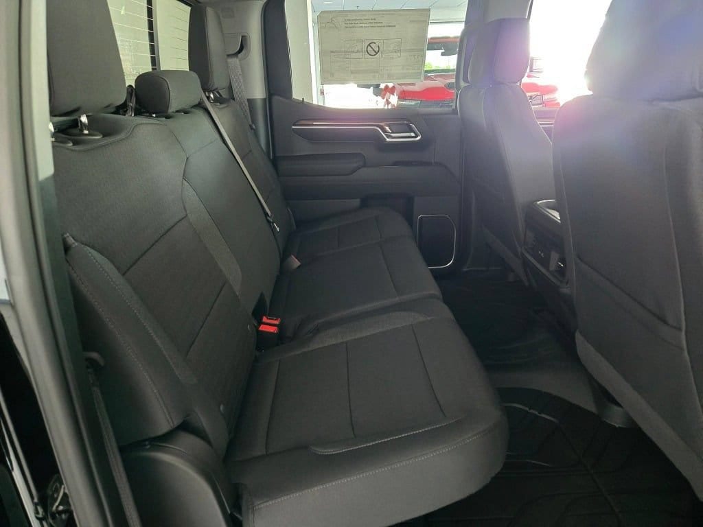 2026 Chevrolet Silverado 1500 LT - Photo 10