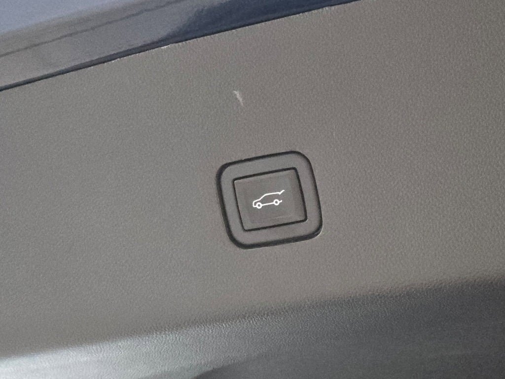 2023 CHEVROLET TRAVERSE - Image 14