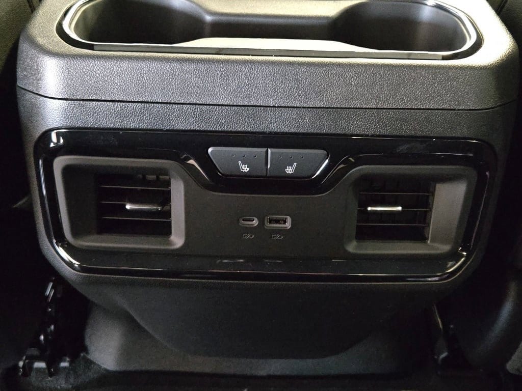 2026 CHEVROLET SILVERADO HD - Image 18