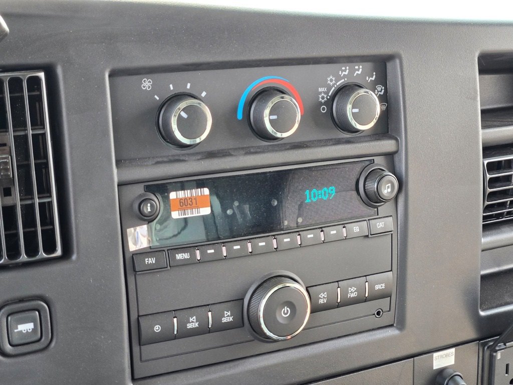 2025 CHEVROLET EXPRESS - Image 18