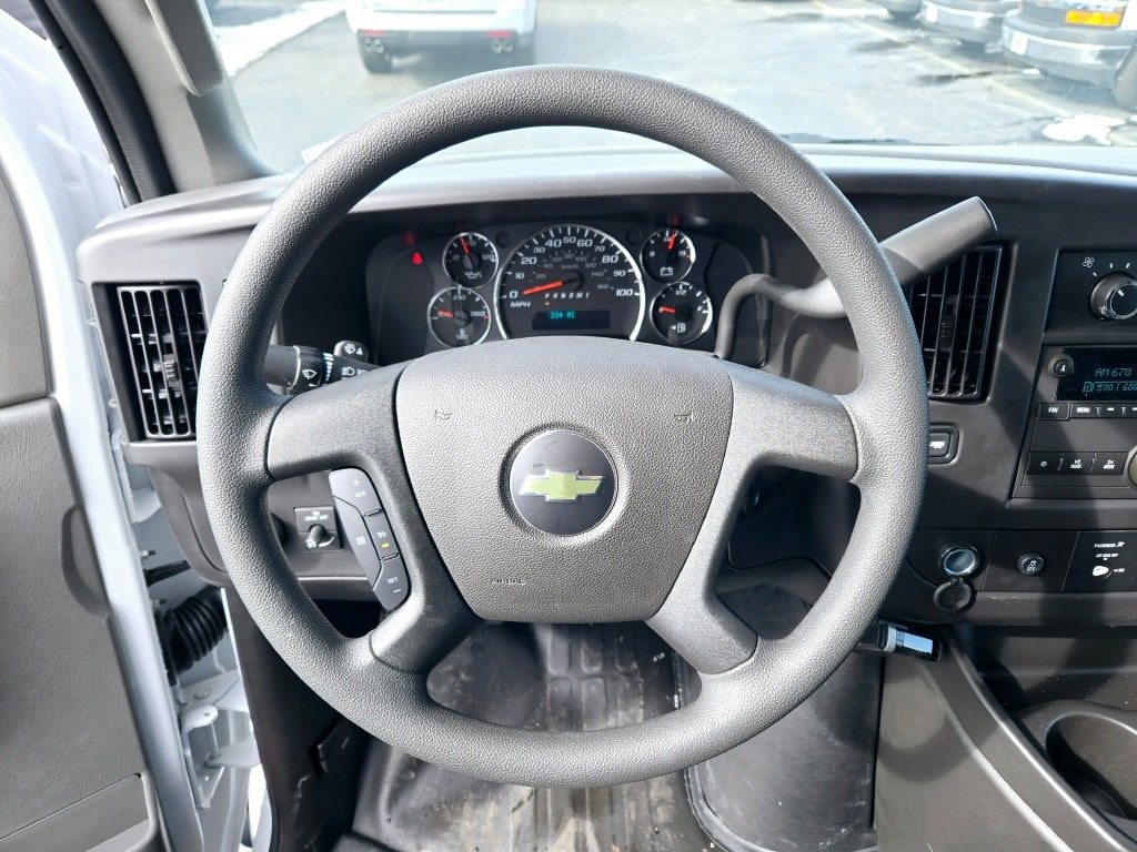 2024 CHEVROLET EXPRESS - Image 25