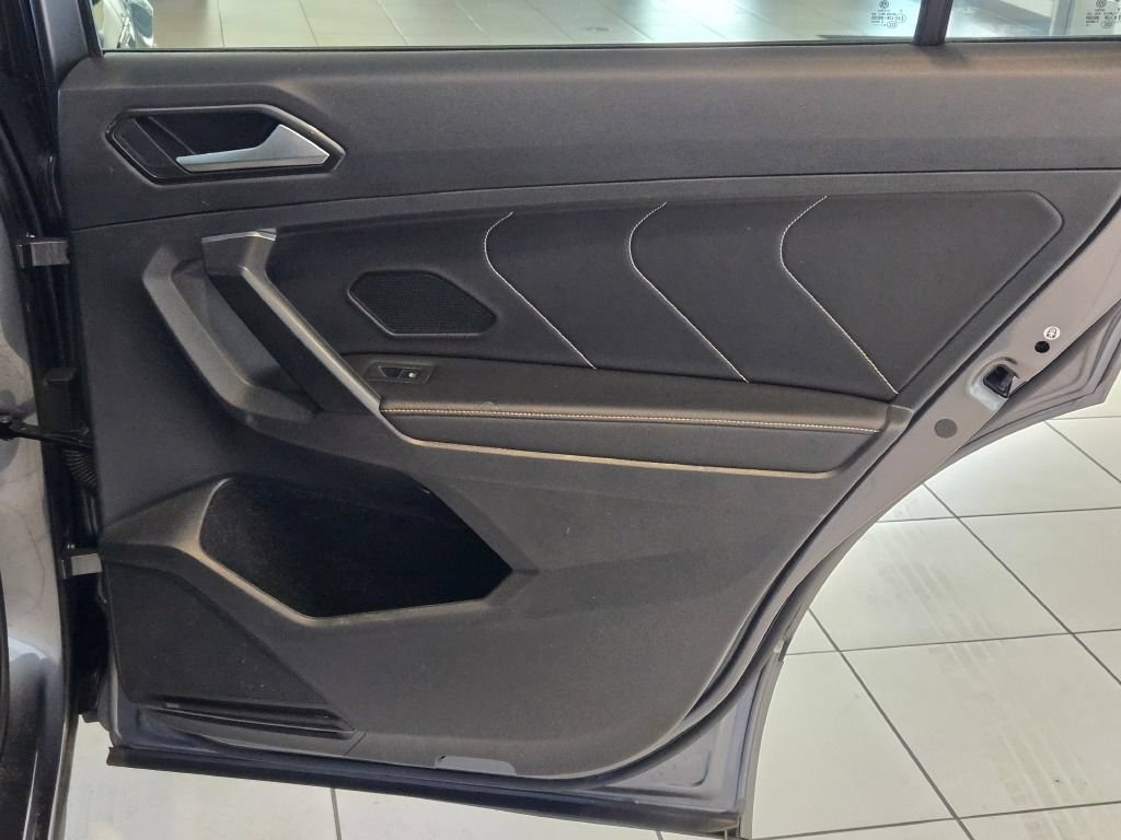2022 Volkswagen Tiguan SE R-LINE BLACK - Photo 8