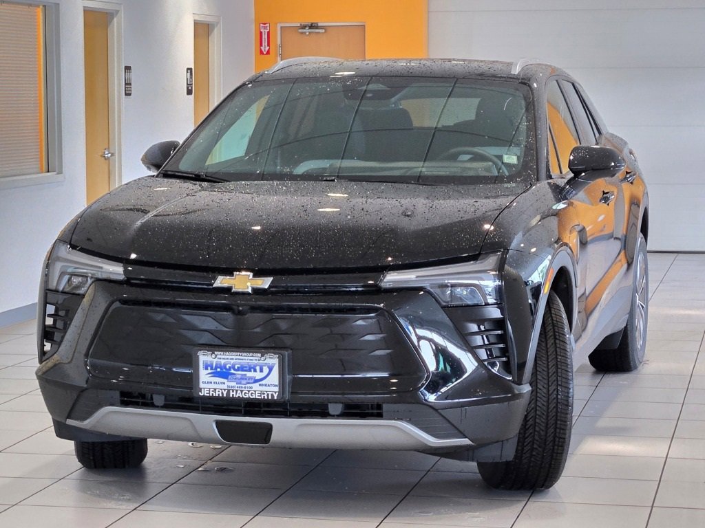 2025 Chevrolet Blazer EV photo 2