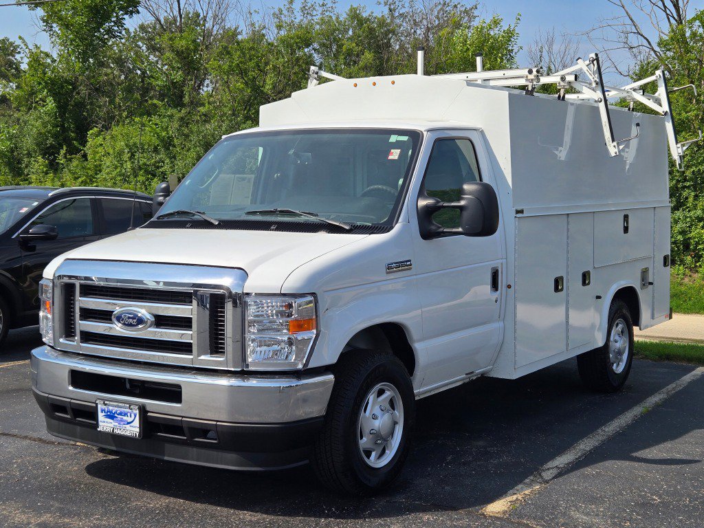 Used 2024 Ford E-Series Cutaway Base