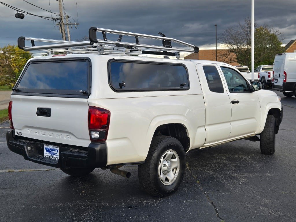 2022 Toyota Tacoma SR - Photo 10