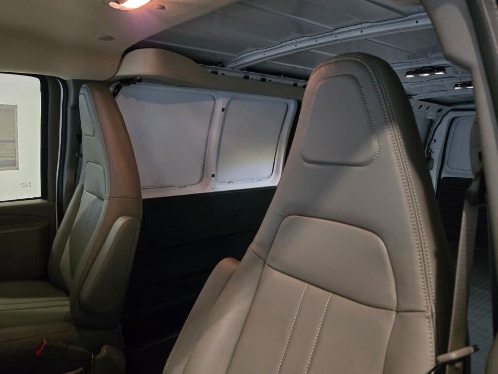 2025 CHEVROLET EXPRESS - Image 14