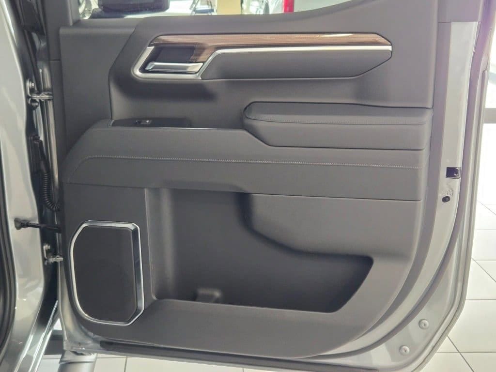2026 Chevrolet Silverado 1500 RST - Photo 9