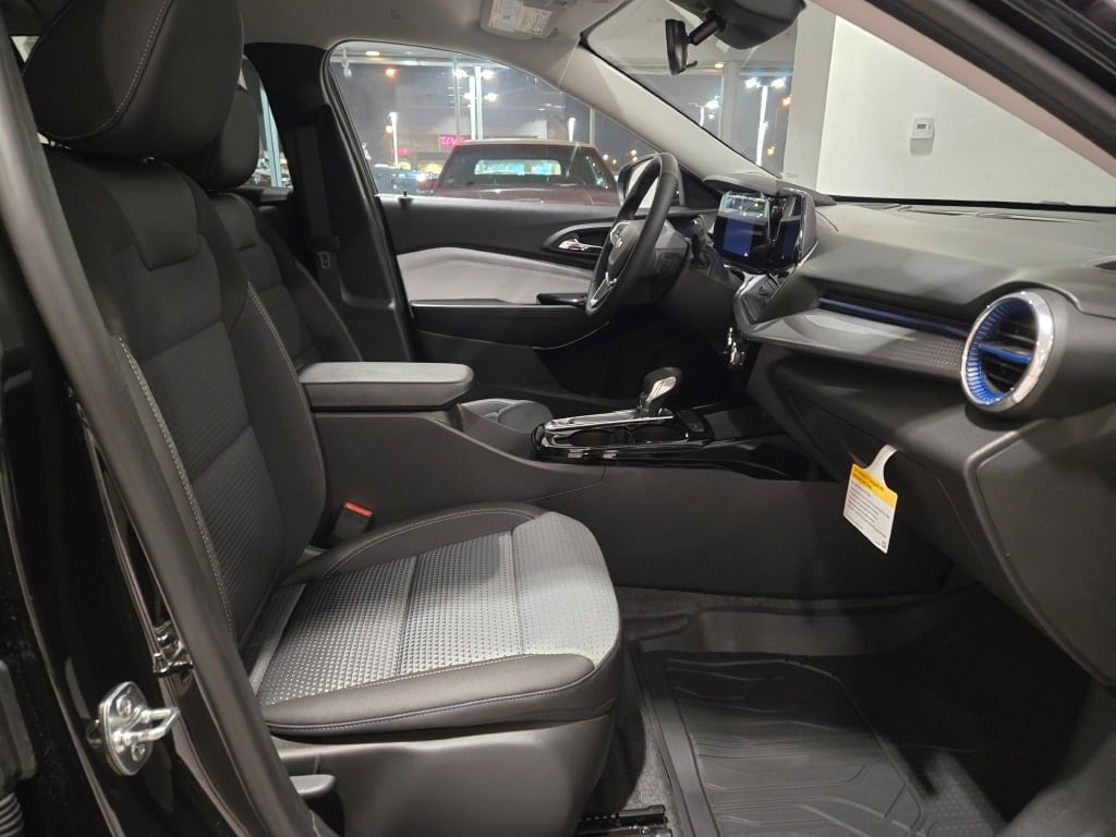 2026 CHEVROLET TRAX - Image 5