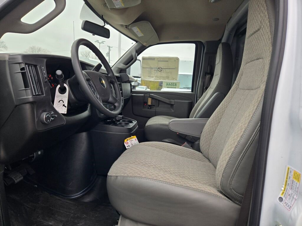 2025 CHEVROLET EXPRESS - Image 16