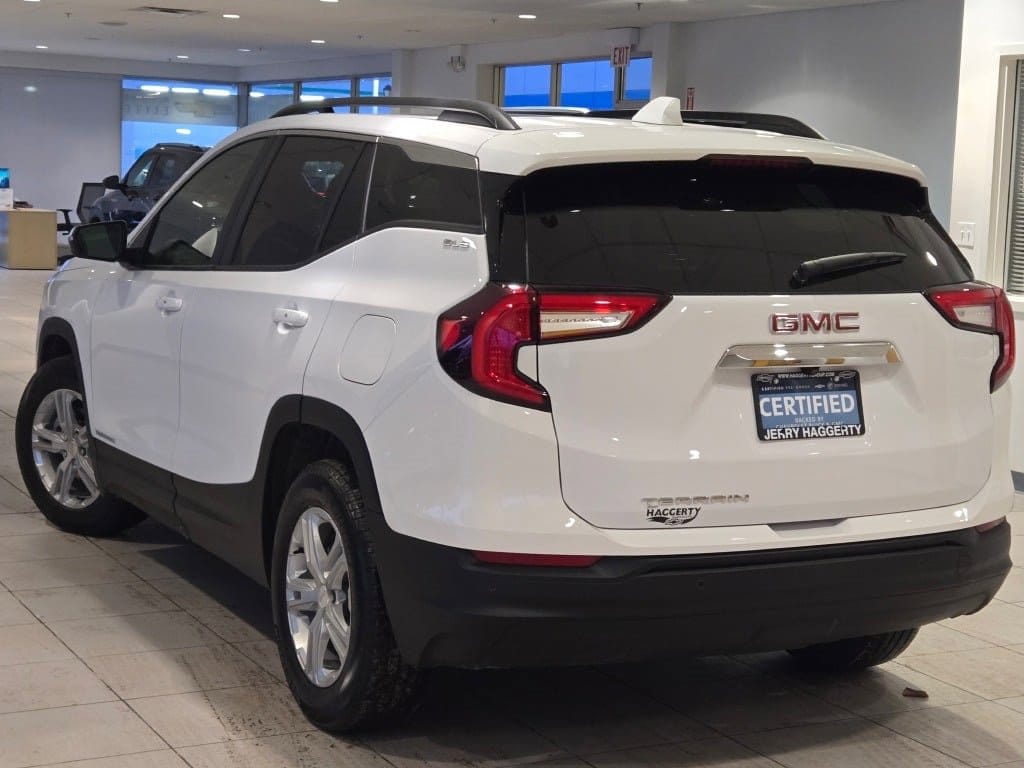 2023 GMC TERRAIN - Image 14
