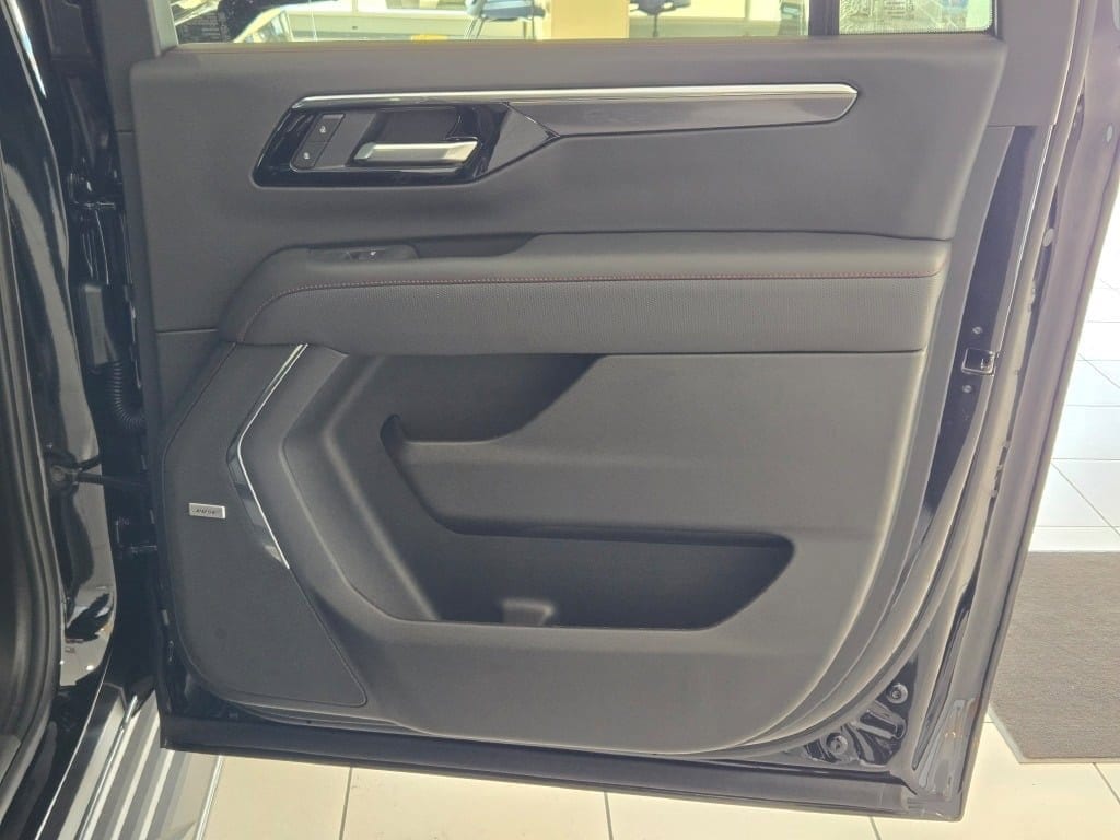 2026 CHEVROLET SUBURBAN - Image 8