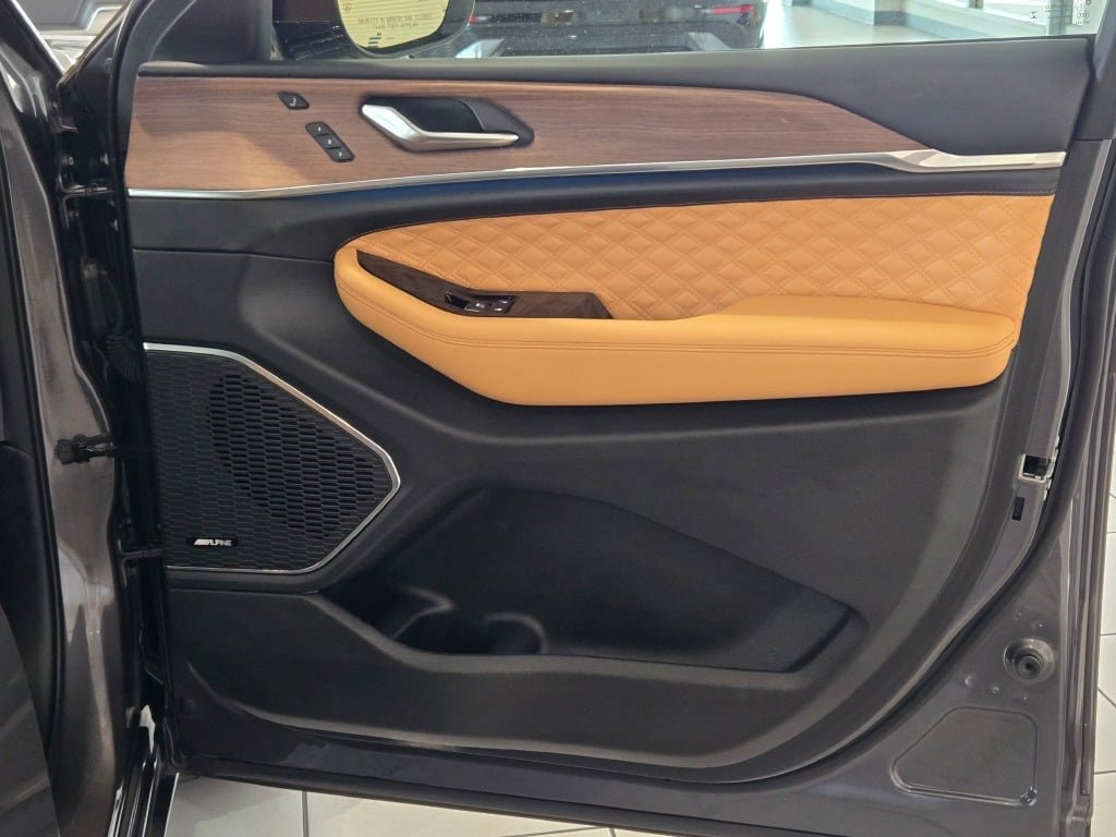 2023 Jeep Grand Cherokee L Summit photo 4