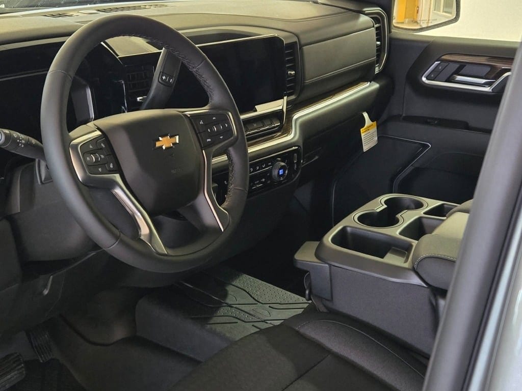 2026 CHEVROLET SILVERADO - Image 23
