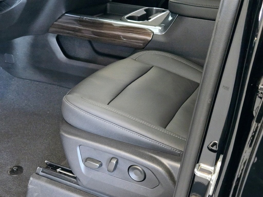 2025 CHEVROLET SILVERADO HD - Image 21