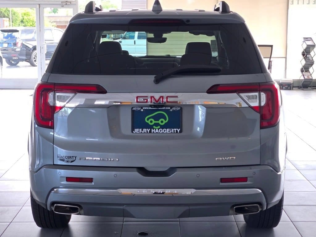 2023 GMC Acadia Denali - Photo 13