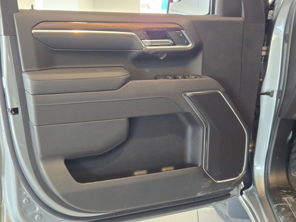 2026 CHEVROLET SILVERADO - Image 17