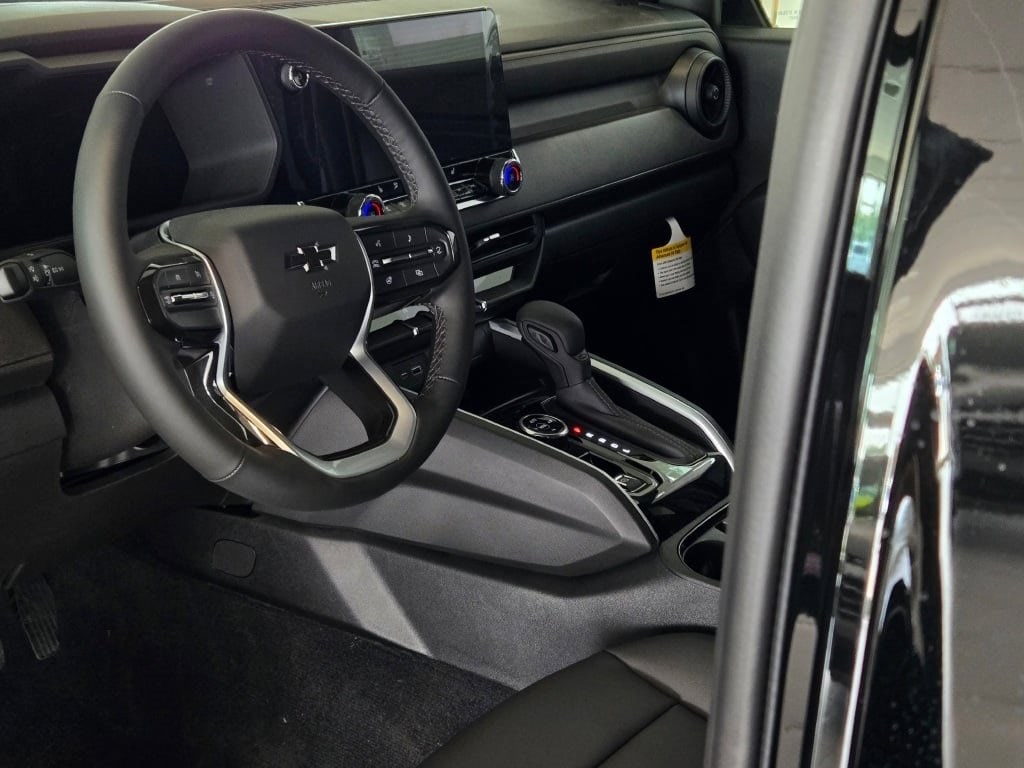 2025 CHEVROLET COLORADO - Image 20