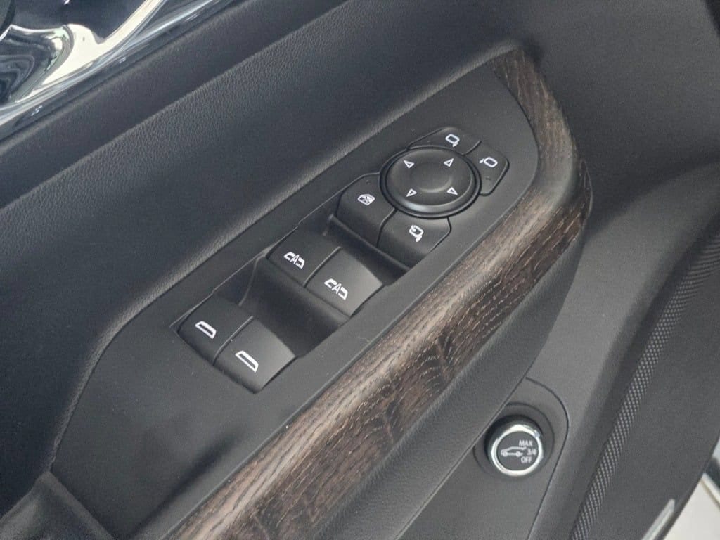 2023 GMC Acadia Denali - Photo 22