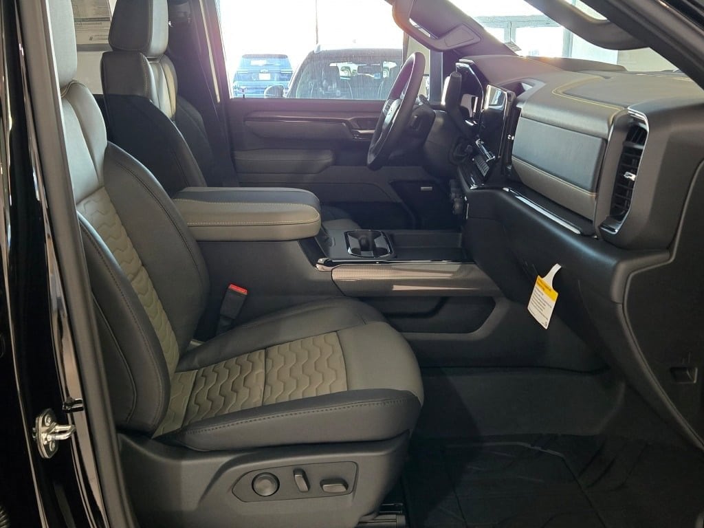 2026 CHEVROLET SILVERADO HD - Image 6