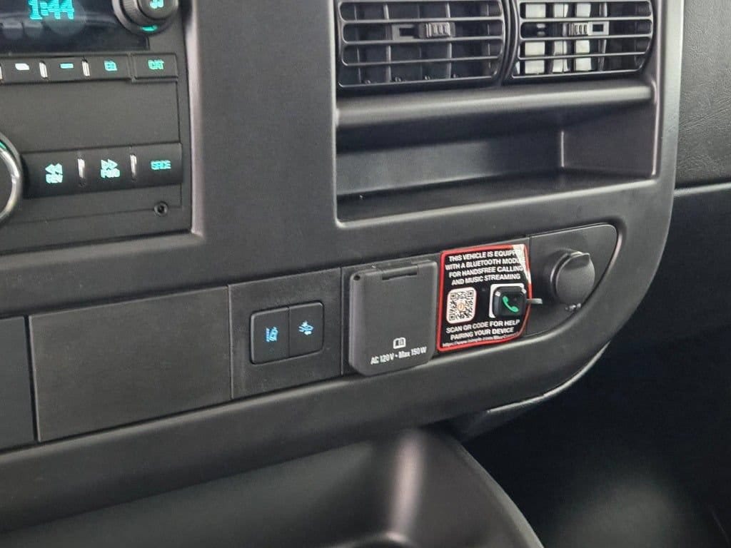 2026 Chevrolet Express Cargo Work Van - Photo 17