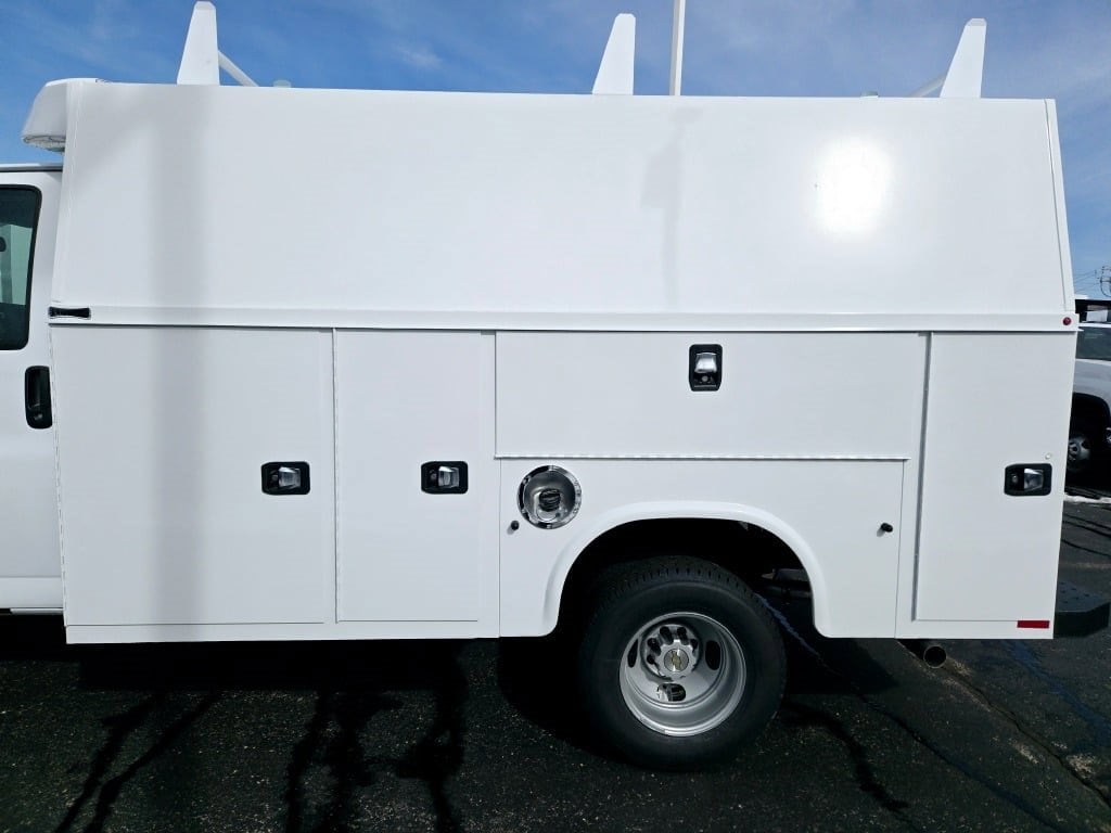 2024 CHEVROLET EXPRESS - Image 13