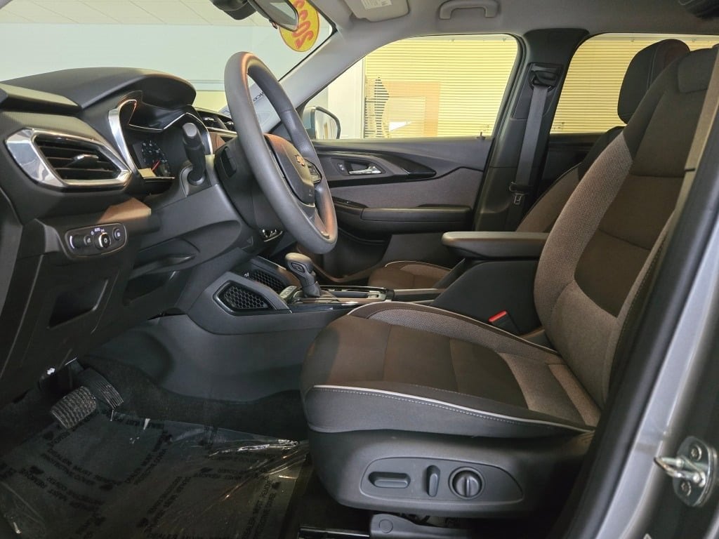 2023 CHEVROLET TRAILBLAZER - Image 19