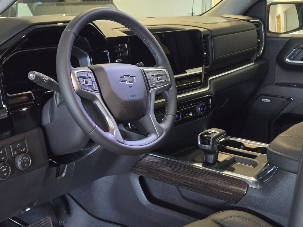 2026 CHEVROLET SILVERADO - Image 22