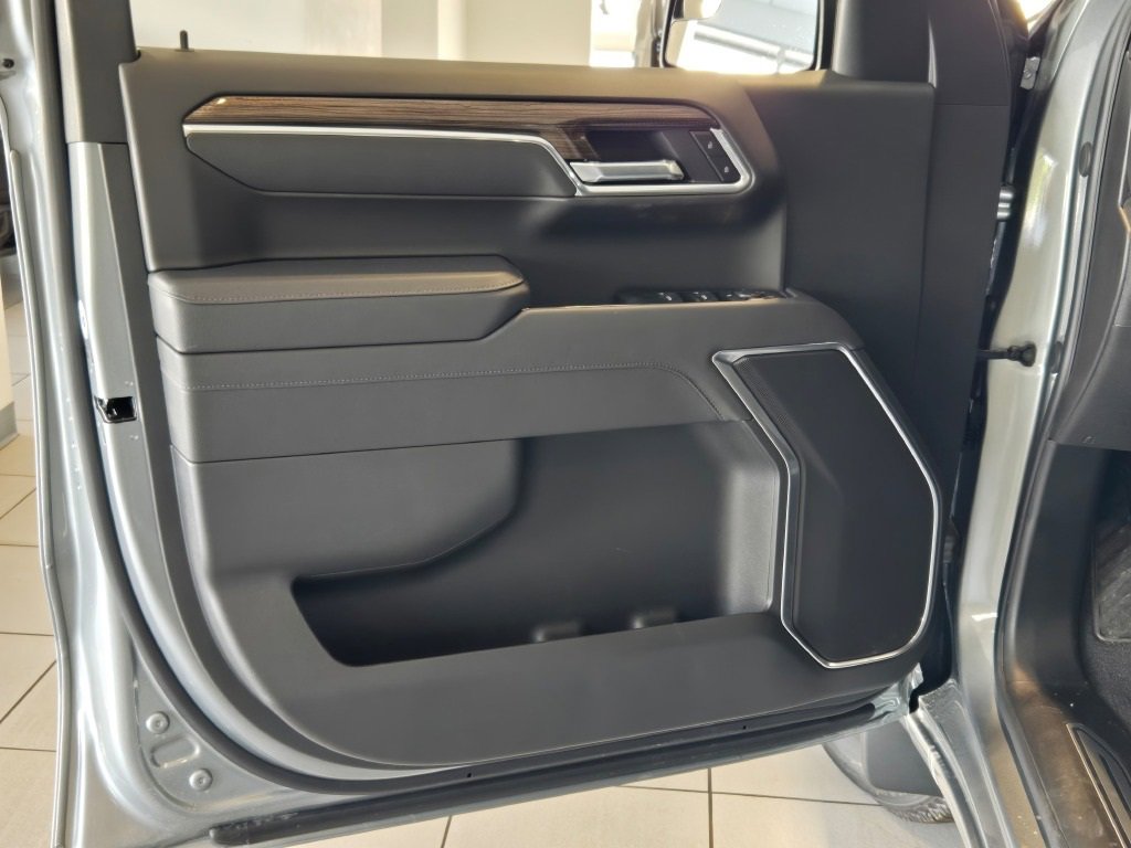 2026 CHEVROLET SILVERADO - Image 16