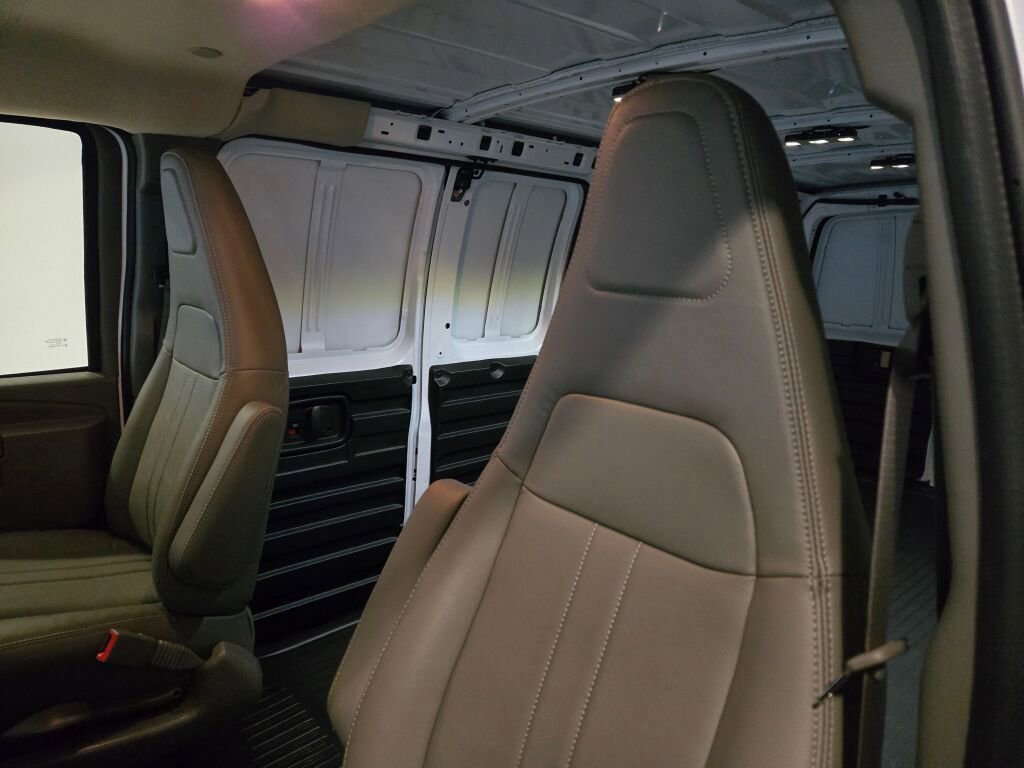 2025 Chevrolet Express Cargo Work Van - Photo 15