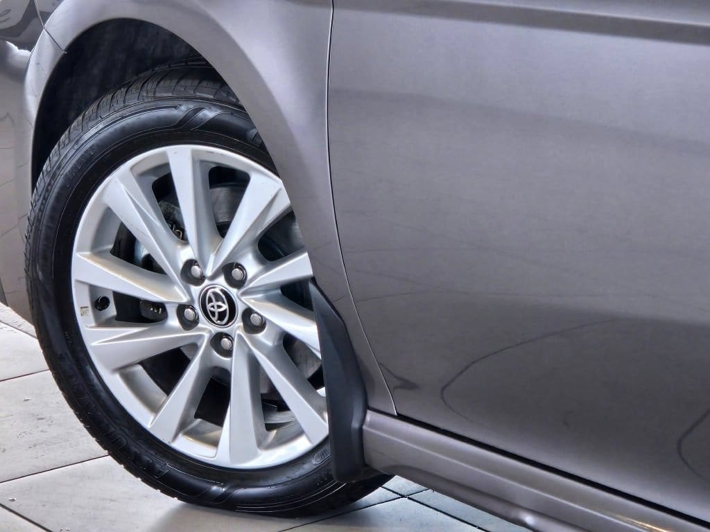 2024 Toyota Camry SE - Photo 14