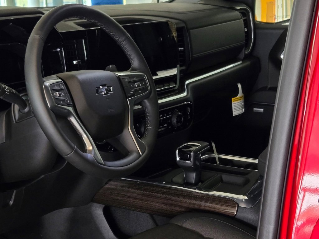 2025 CHEVROLET SILVERADO - Image 23